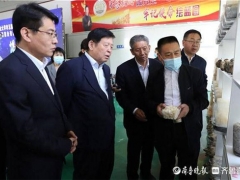 中國工程院院士李玉調(diào)研指導惠民縣食用菌產(chǎn)業(yè)發(fā)展情況 ()